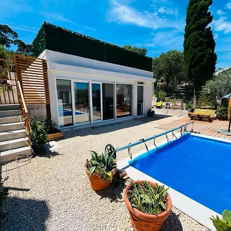 Fosa - Seafloor And Poolfloor Villa