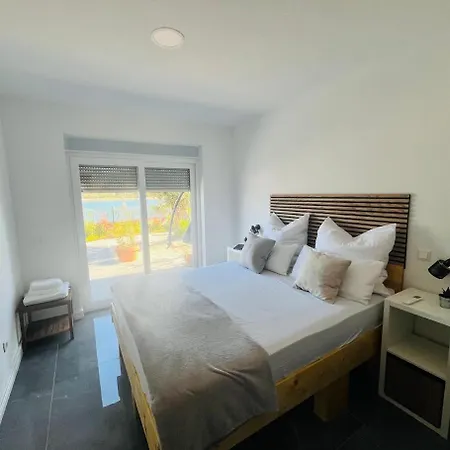 Fosa - Seafloor And Poolfloor *